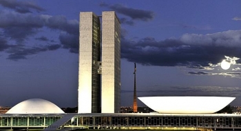 MP que permite Auxilio Brasil de R$ 400 é prorrogada no Congresso